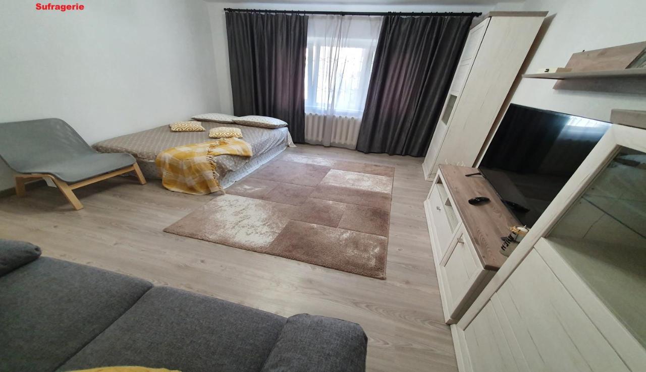 Mia Central Apart, 3 Rooms, 2 Baths, Afi Mall 브라쇼브 외부 사진