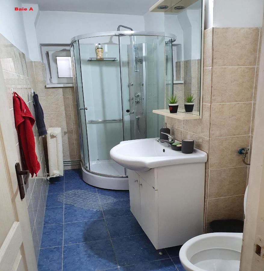 Mia Central Apart, 3 Rooms, 2 Baths, Afi Mall 브라쇼브 외부 사진